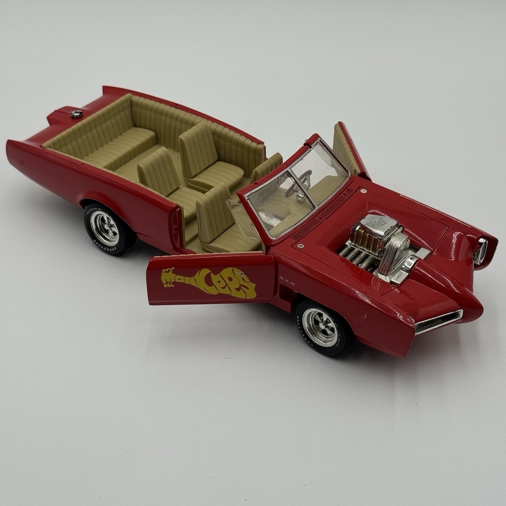 ERTL American Muscle Monkees Mobile‎ GTO 1:18 Diecast Model Car Red Music Guitar